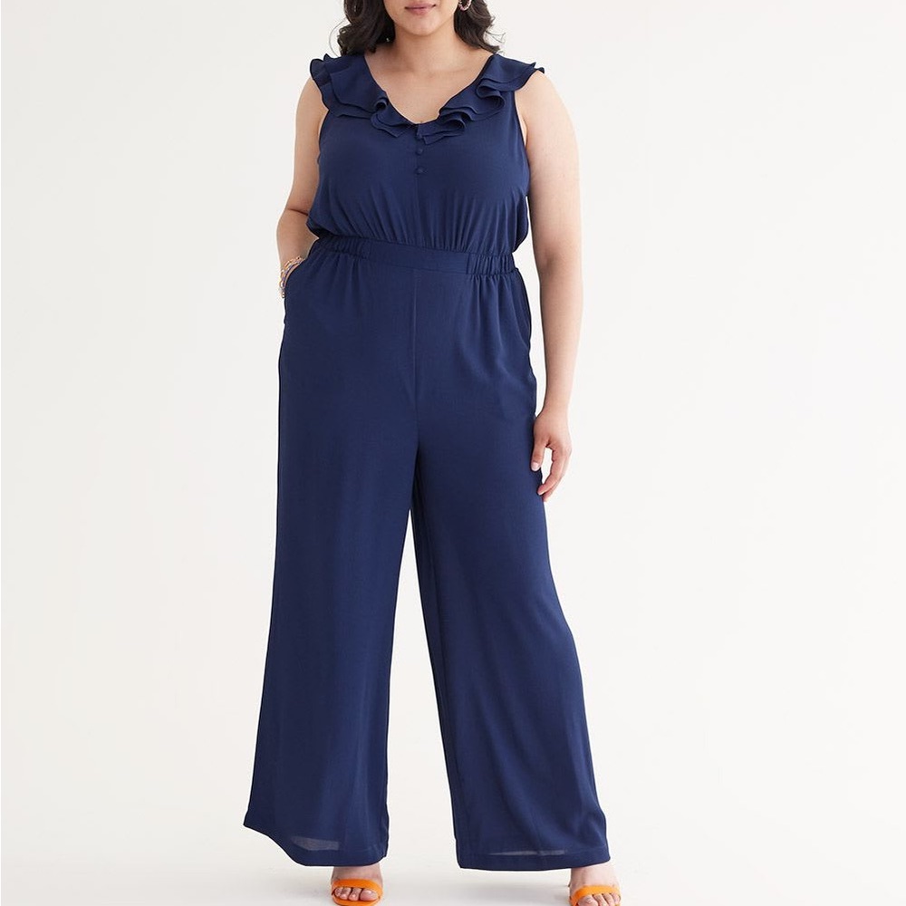 Reitmans navy blue sleeveless jumpsuit